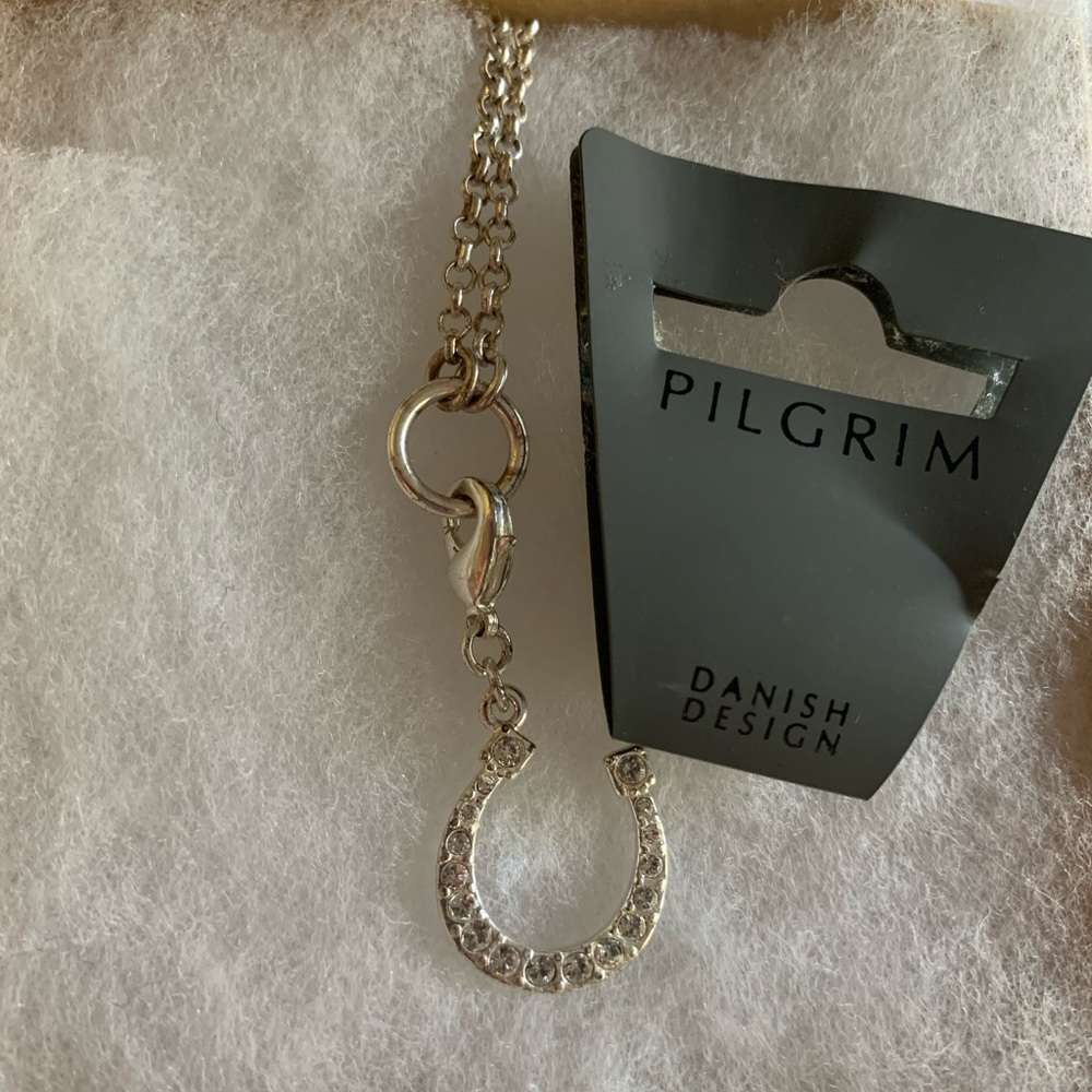 BRAND NEW Horseshoe crystal necklace